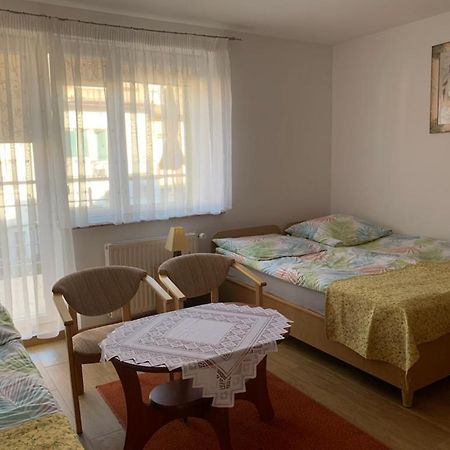 Pokoje Goscinne Matros Ustronie Morskie Εξωτερικό φωτογραφία