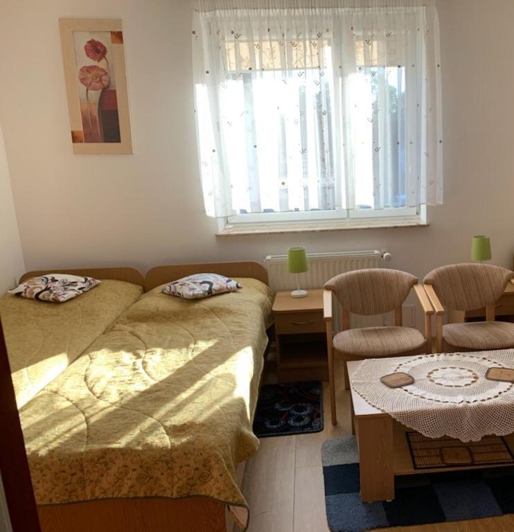 Pokoje Goscinne Matros Ustronie Morskie Εξωτερικό φωτογραφία