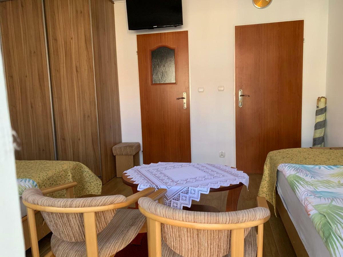 Pokoje Goscinne Matros Ustronie Morskie Εξωτερικό φωτογραφία